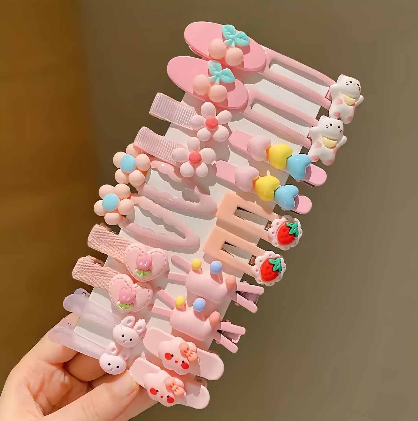 20’li Saç Tokası Seti – Şarjlı Saç Maşasıyla Birlikte